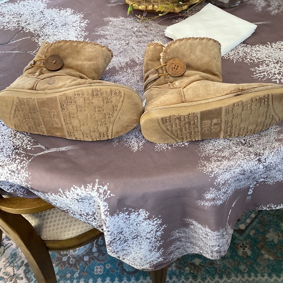 Booties - Picture 7 of 9